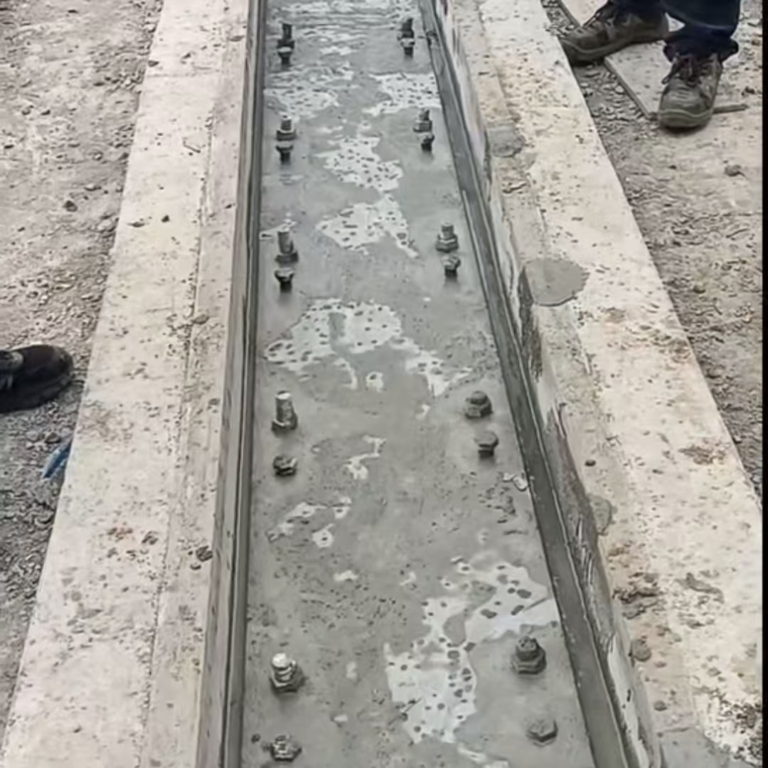 塘沽港口码头起重机龙门吊重型机械设备稳固用早强快凝轨道胶泥